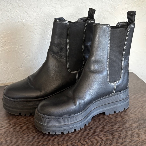 Marc Fisher Chunky lug sole Black Platform Pull On Moto Ankle Boots 8 - Picture 2 of 10